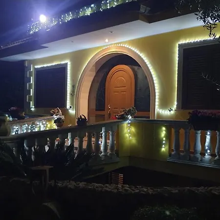 Sargheruoli Apartmán *